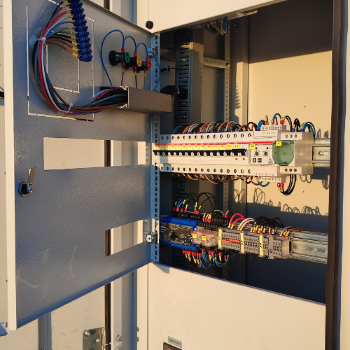 Distributivni paneli za solarne elektrane